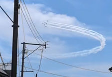 ブルーインパルス✈のイメージ